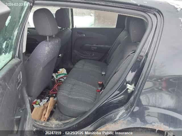 1G1JC6SH8F4118521 Chevrolet SONIC LT