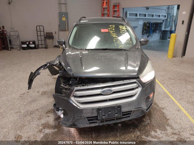 1FMCU9GD0JUA14212 Ford ESCAPE SE