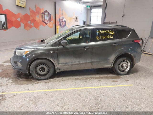 1FMCU9GD0JUA14212 Ford ESCAPE SE