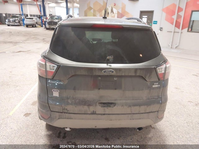 1FMCU9GD0JUA14212 Ford ESCAPE SE