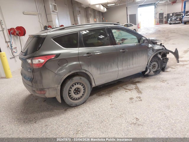1FMCU9GD0JUA14212 Ford ESCAPE SE