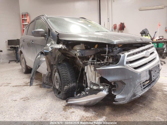 1FMCU9GD0JUA14212 Ford ESCAPE SE