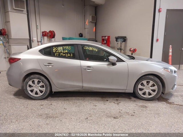 3MZBM1U76FM221664 Mazda Mazda3 Gx Sky