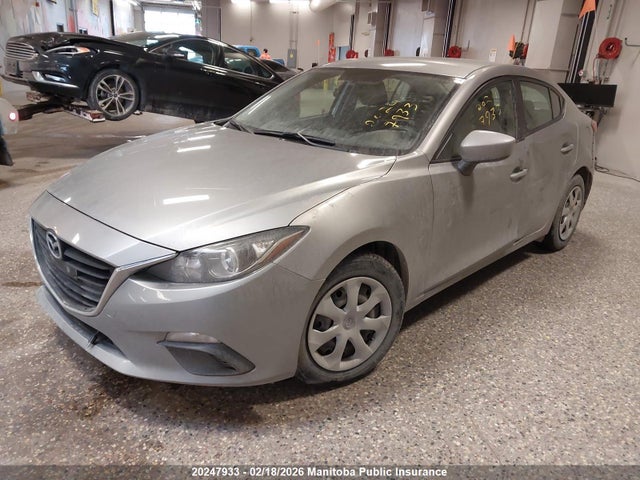 3MZBM1U76FM221664 Mazda Mazda3 Gx Sky