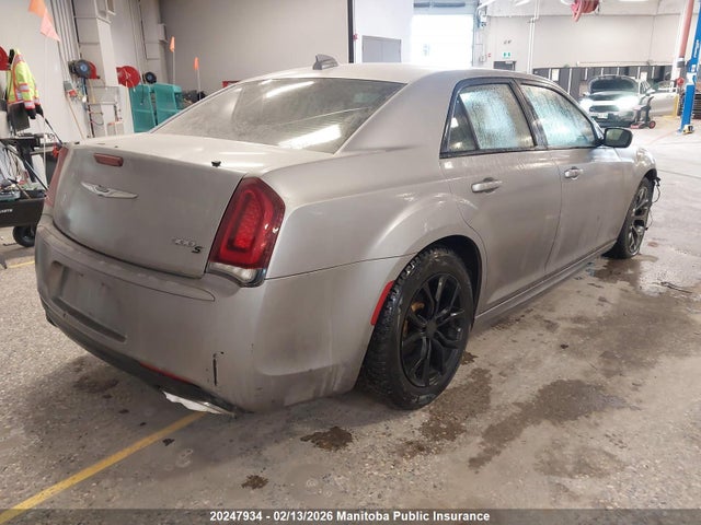Chrysler 300 S 2018 2C3CCABGXJH195546 Image 4