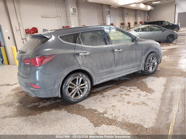 5XYZUDLA2HG459964 Hyundai Santa Fe Sport 2.0t Se