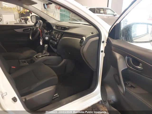 JN1BJ1CRXHW142003 Nissan Qashqai S