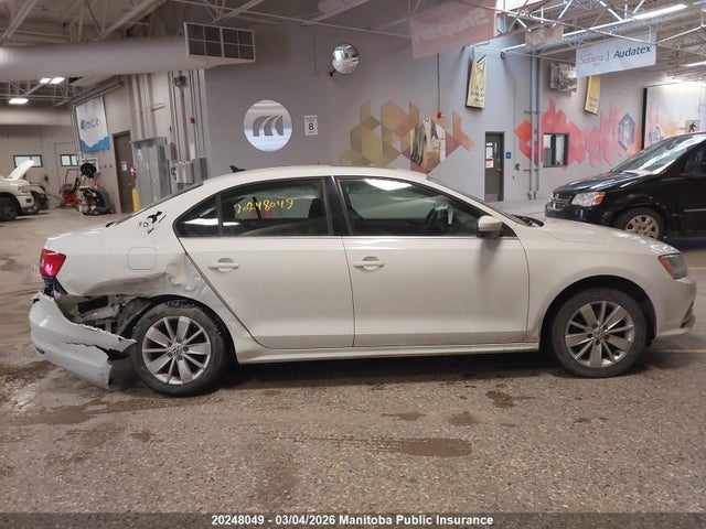 3VW2K7AJ9FM326188 Volkswagen Jetta 2.0