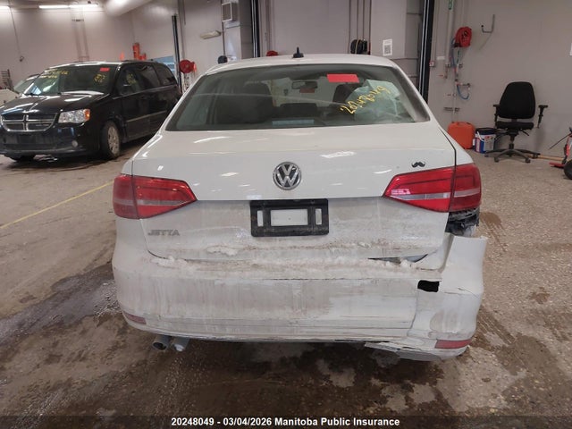 3VW2K7AJ9FM326188 Volkswagen Jetta 2.0