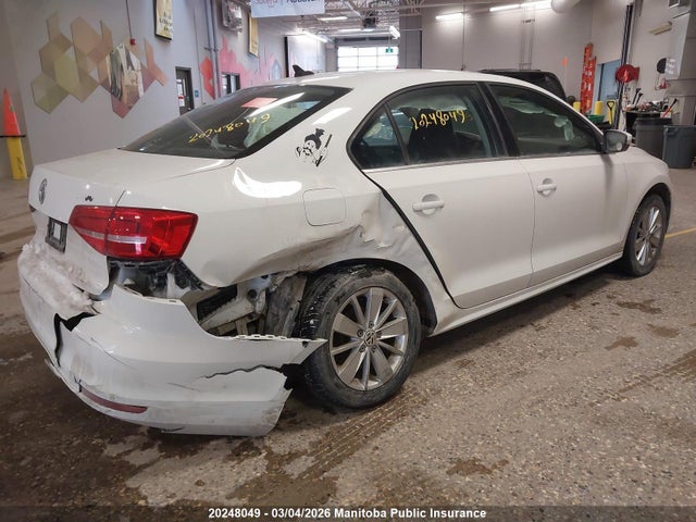 3VW2K7AJ9FM326188 Volkswagen Jetta 2.0