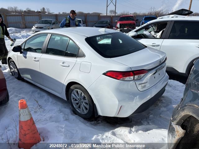 5YFB4MDE8SP271164 Toyota COROLLA LE