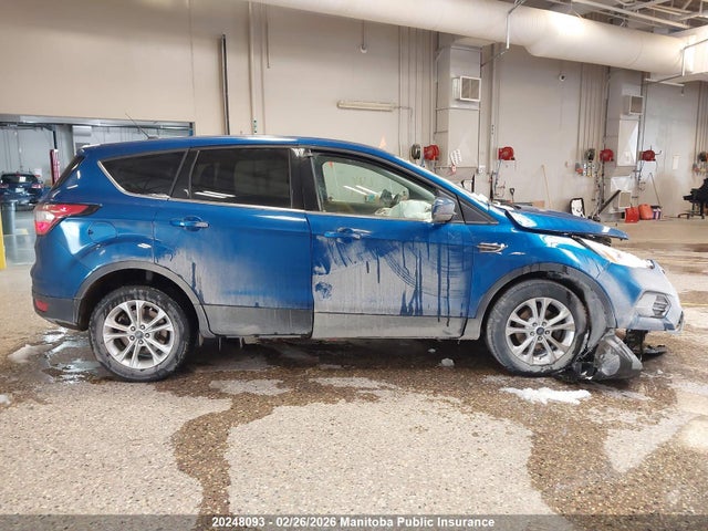 1FMCU0GD2HUA70559 Ford ESCAPE SE