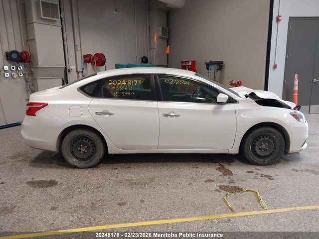3N1AB7AP0JY335613 Nissan Sentra 1.8 S
