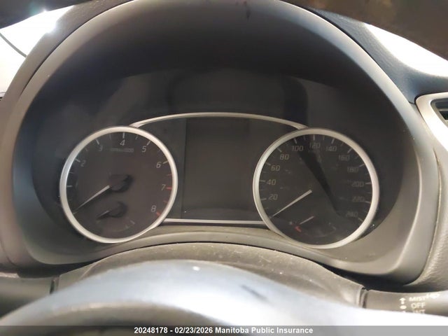 3N1AB7AP0JY335613 Nissan Sentra 1.8 S