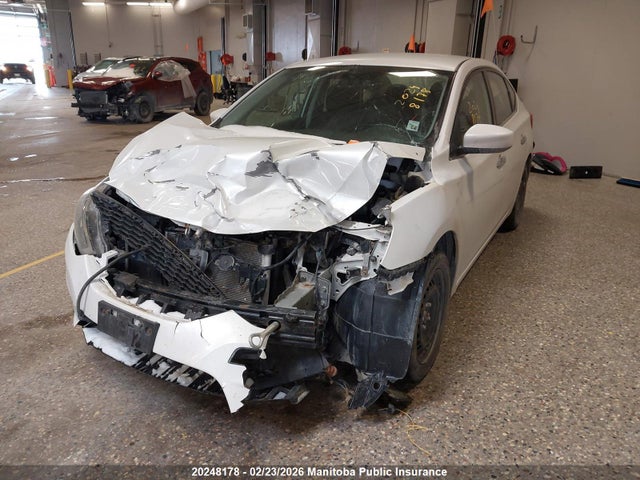 3N1AB7AP0JY335613 Nissan Sentra 1.8 S