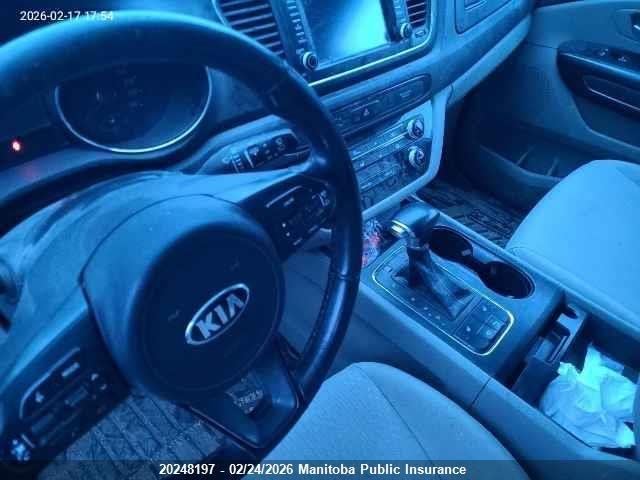 KNDMB5C1XH6257477 KIA SEDONA LX