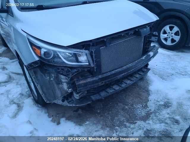 KNDMB5C1XH6257477 KIA SEDONA LX