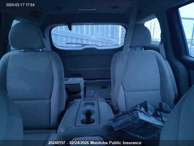KNDMB5C1XH6257477 KIA SEDONA LX