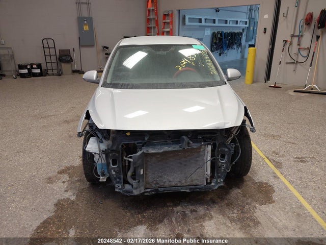 3KPA25AD4ME387985 KIA Rio Lx+