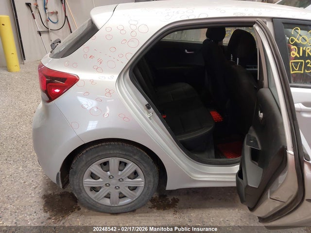 3KPA25AD4ME387985 KIA Rio Lx+