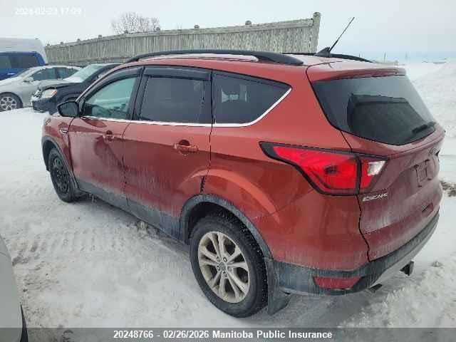 1FMCU9GD7KUA43255 Ford ESCAPE SE