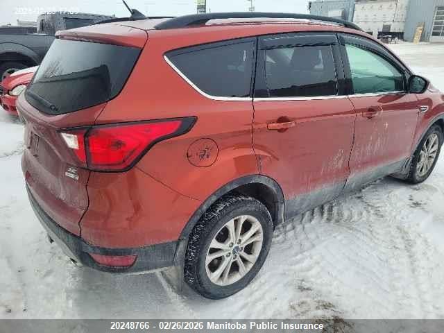 1FMCU9GD7KUA43255 Ford ESCAPE SE