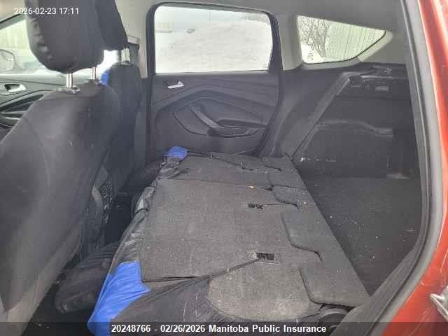1FMCU9GD7KUA43255 Ford ESCAPE SE