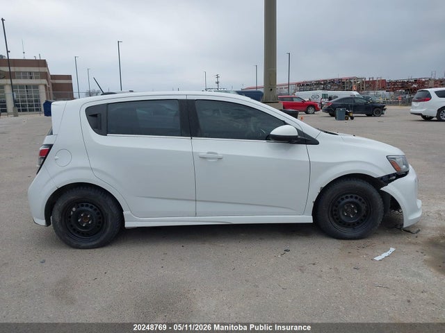 1G1JD6SH8J4105760 Chevrolet SONIC LT