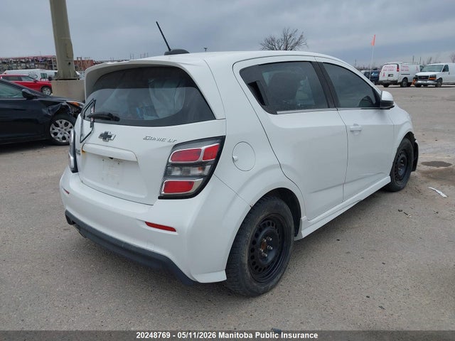 1G1JD6SH8J4105760 Chevrolet SONIC LT