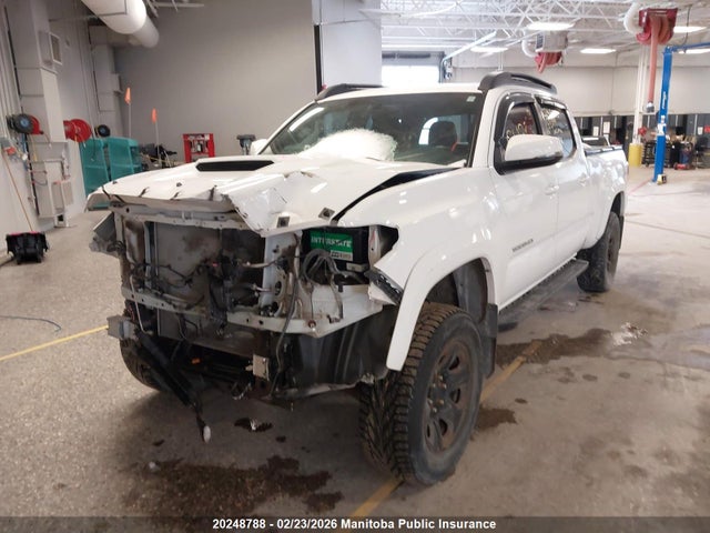 5TFDZ5BNXGX011599 Toyota Tacoma Double Cab V6