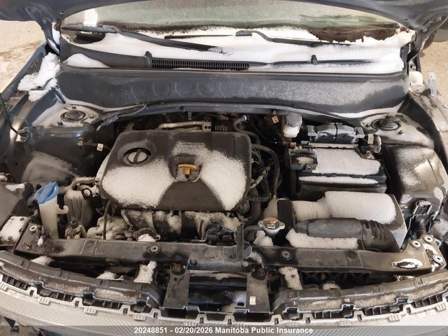 KNDEUCAA1N7331042 KIA SELTOS EX