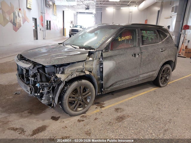 KNDEUCAA1N7331042 KIA SELTOS EX
