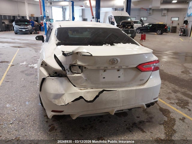 4T1B11HK1JU655503 Toyota CAMRY SE