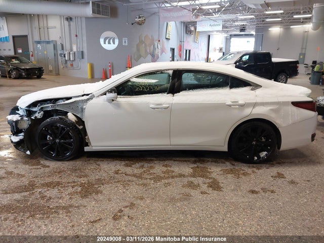 Lexus ES 300H 2024 58AB21B18RU014818 Image 13