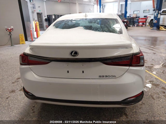 Lexus ES 300H 2024 58AB21B18RU014818 Image 15