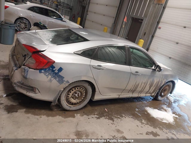 20249015 :رقم المزاد ، 2HGFC2F56JH000034 vin ، 2018 Honda Civic Lx مزاد بيع