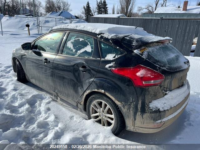 1FADP3K25HL239945 Ford FOCUS SE