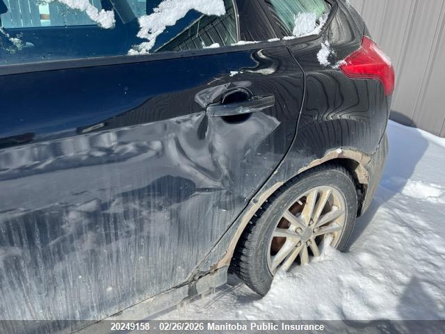 1FADP3K25HL239945 Ford FOCUS SE