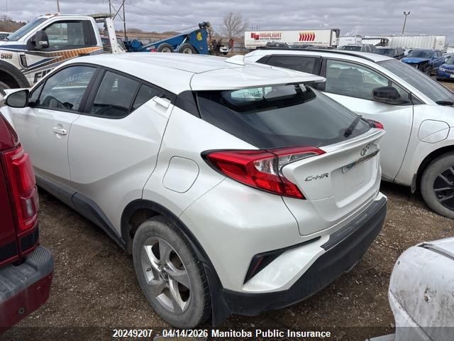 NMTKHMBX5JR030739 Toyota C-HR XLE