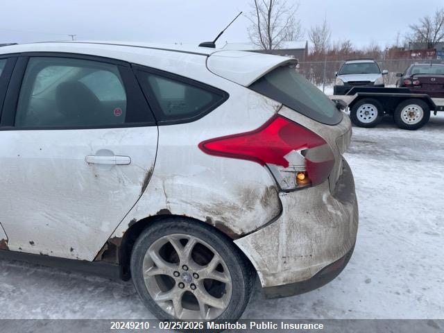 1FADP3K2XEL226149 Ford FOCUS SE