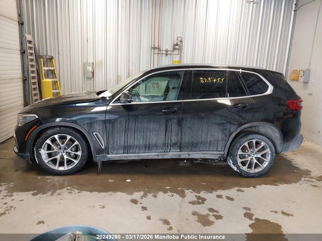 5UXCR6C55KLL60765 BMW X5 40i