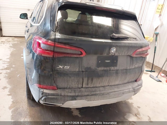 5UXCR6C55KLL60765 BMW X5 40i