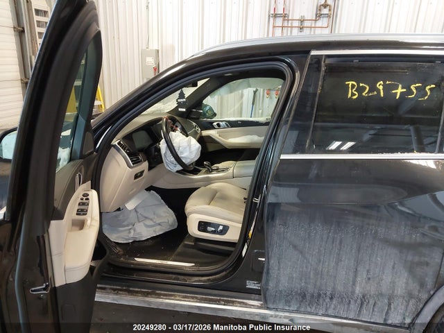 5UXCR6C55KLL60765 BMW X5 40i