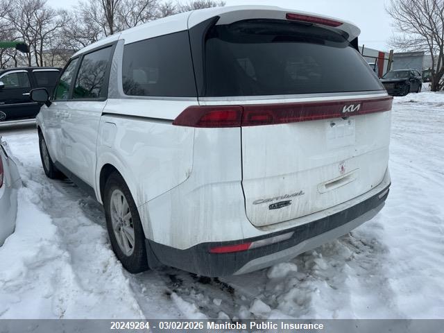 KIA Carnival Lx 2022 KNDNB5H36N6110082 Image 3