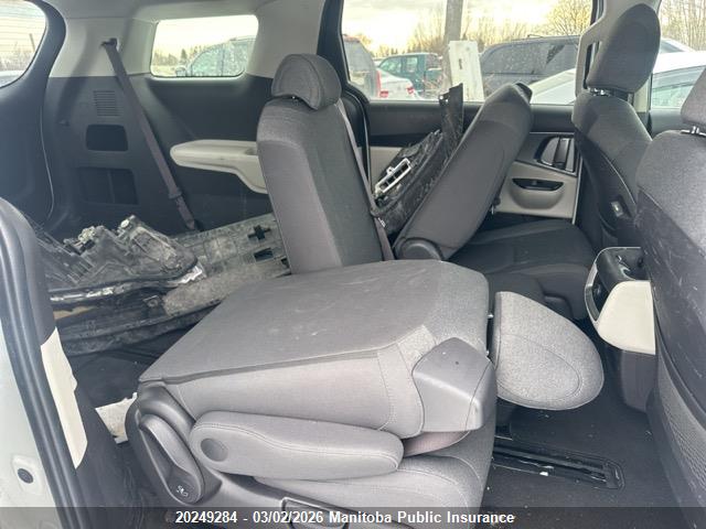 KIA Carnival Lx 2022 KNDNB5H36N6110082 Image 8