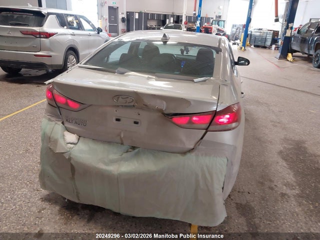 KMHD84LF2HU189252 Hyundai Elantra Gls
