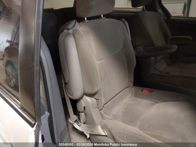 20249392 :رقم المزاد ، 5TDZA23C04S177611 vin ، 2004 Toyota Sienna Le V6 مزاد بيع