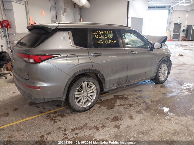 JA4J4TA83NZ616240 Mitsubishi Outlander Es