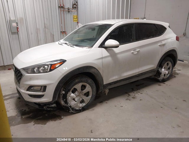 KM8J2CA46MU408837 Hyundai Tucson Essential