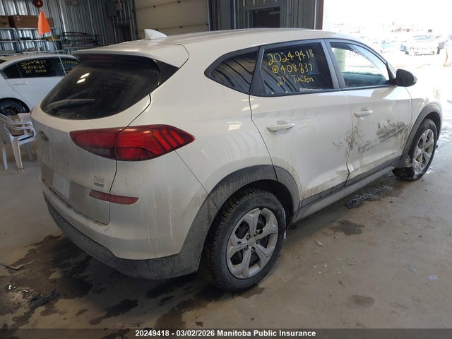 KM8J2CA46MU408837 Hyundai Tucson Essential